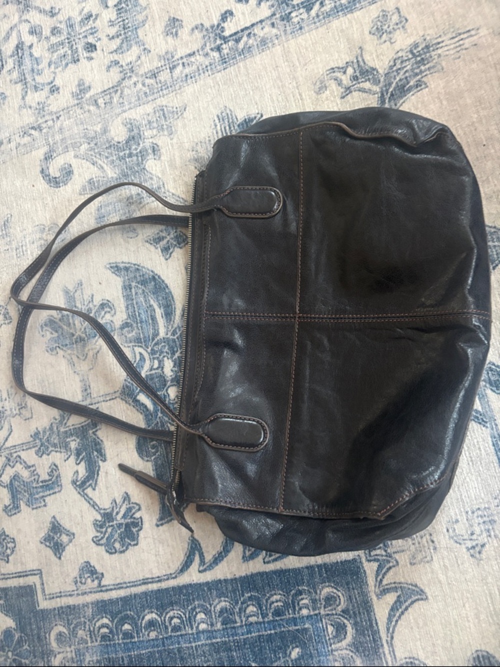 Hobo International Shoulder Bag - black crackle leather